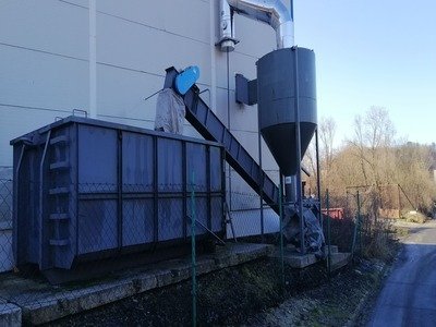 Sobrante de la maquinaria de meriólisis en forma de carbón o biochar